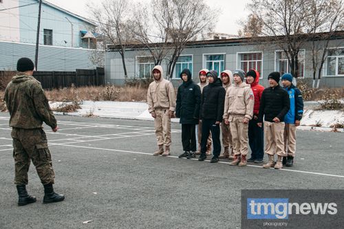 В Туве стартовали военно-спортивные сборы допризывной молодежи