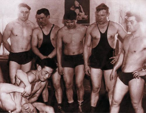 Первые шаги вольной борьбы в Туве и первые мастера республики