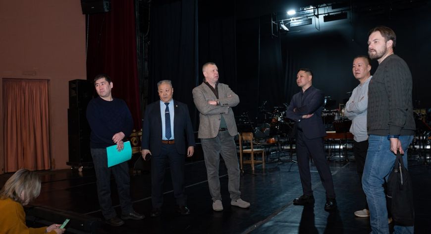 В рамках IV Международного буддийского форума в Туве планируются гастроли театра Никиты Михалкова «Мастерская 12»