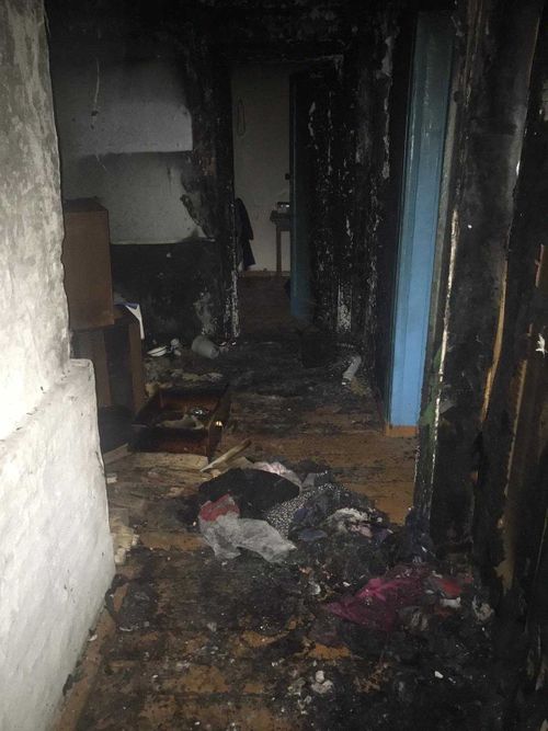 В Туве полицейские бросились в огонь, спасая жизнь нетрезвому мужчине