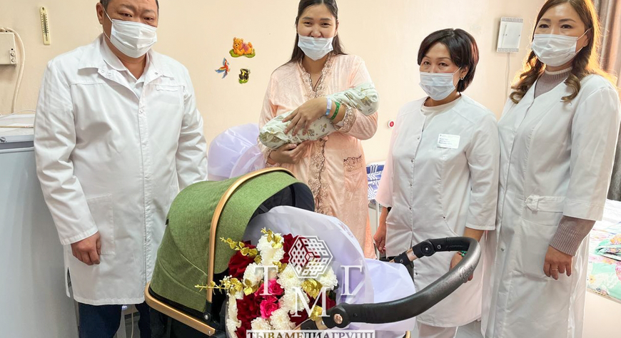 В Туве в первый день 2026 года родился мальчик весом 2752 грамма