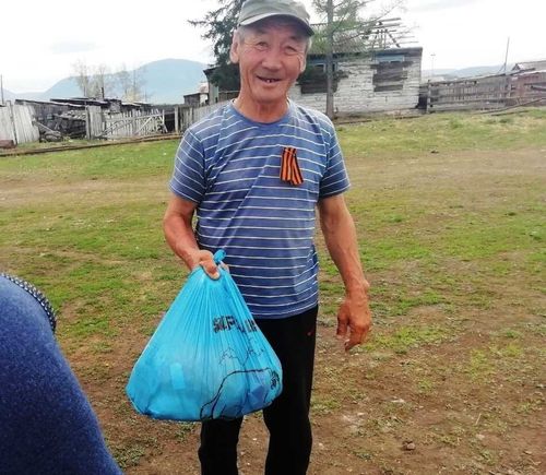 По всей Туве люди получают бесплатные продукты