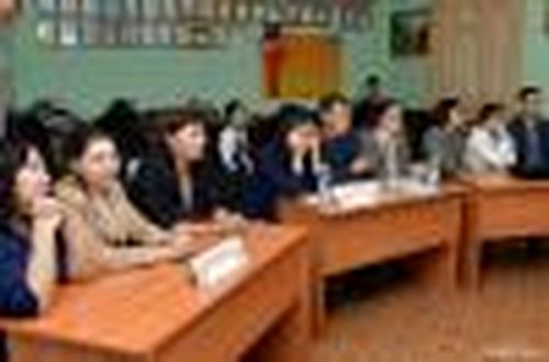 Отметили командной игрой