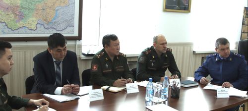 Прокурор республики Сергей Дябкин совместно с военным прокурором Абаканского гарнизона провел прием граждан