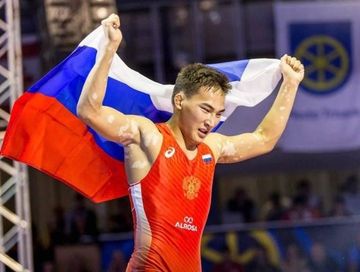 Начын Куулар и Сайын Казырык примут участие в чемпионате мира по вольной борьбе