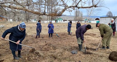 Алдан-Маадырларның тура халыышкынының 140 чылынга чимистиг садты олуртур