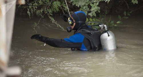 В Енисее ведутся поиски мальчика