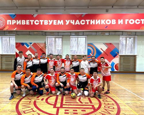 В Красноярске прошел товарищеский матч по футзалу между больницами