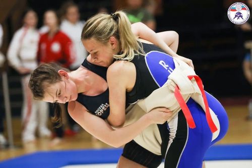 Сумоистки Тувы пробились в число призеров первенства России среди юниорок не старше 22 лет