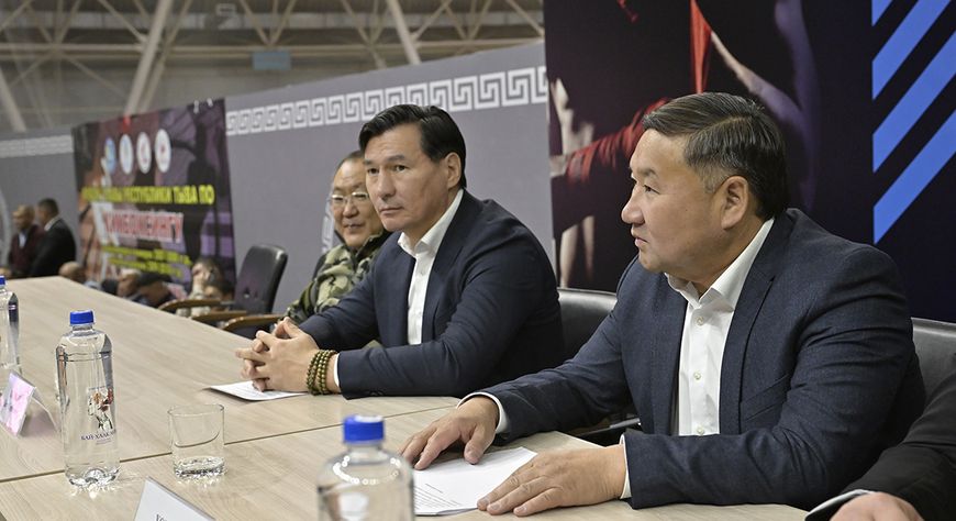 Россияның Кикбоксинг федерациязының президентизи чедиишкиннерни күзээн