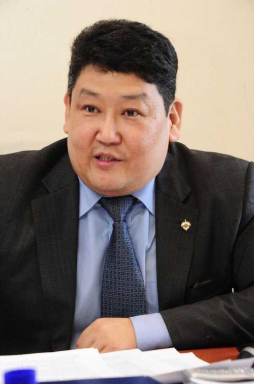 Экс-председатель Конституционного суда Тувы Аяс Саая обжаловал свой статус