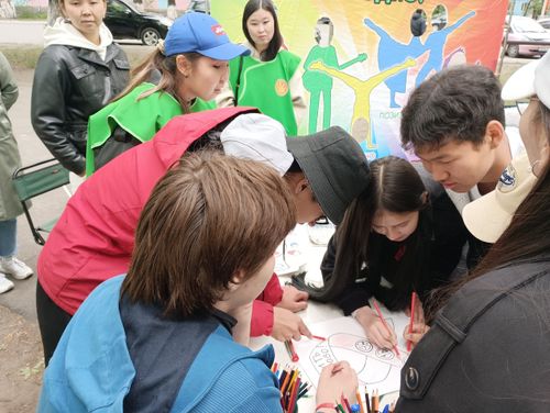 В Кызыле прошла квест-игра «Стоп ВИЧ/СПИД»