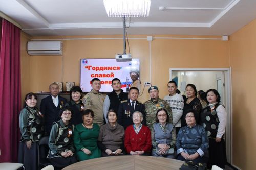 Школьники пгт. Каа-Хема встретились с ветеранами боевых действий
