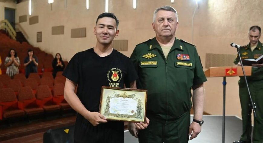 Роланд Куулар: от Тувы до мировой сцены и обратно в "Красную звезду"