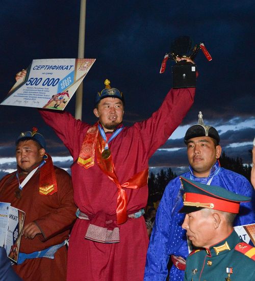 Наадым хүрежи.