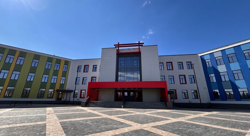 Средней общеобразовательной школе №22 Кызыла присвоено имя Дожулдея Ондара