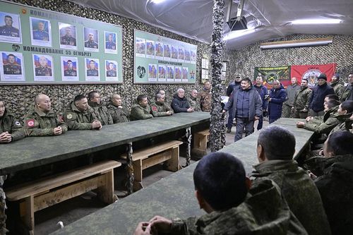 Үндезилеттингенинден бээр 10 чылдаан 55-ки аңгы гвардейжи мото-адыгжы бригаданы Кутузов ордени-биле шаңнаан