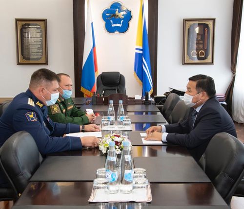 Владислав Ховалыг встретился с новым руководством 55-ой отдельной мотострелковой бригады
