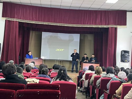 Жителям отдаленного Тере-Хольского района представили отчет о деятельности Правительства Тувы