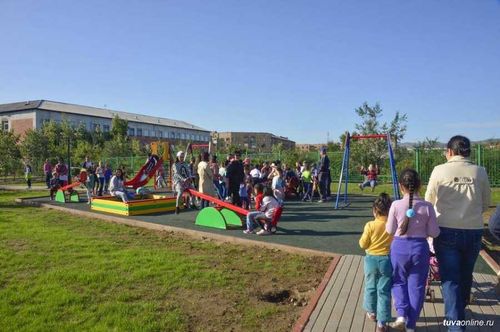 Жители Тувы продолжают вступать в ряды волонтеров по благоустройству