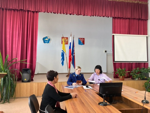 Прокуроры провели приемы граждан по вопросам специальной военной операции