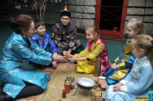 Шагаа хүннеринде 800 ажыг культура-массалыг хемчеглер эртер