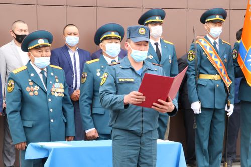В Туве чествуют сотрудников пожарной охраны