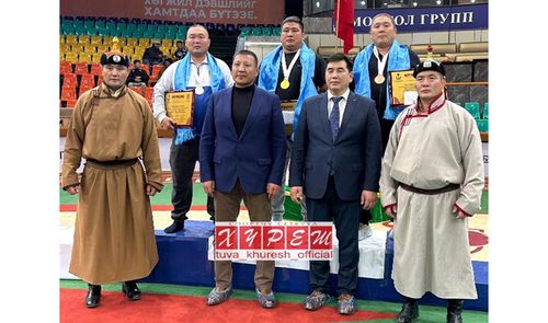 Моолга Максим Ооржак шүүлген