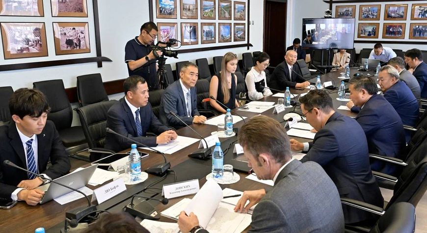 Глава Тувы провел рабочую встречу с представителями китайской компании «ZhongTong Mining»