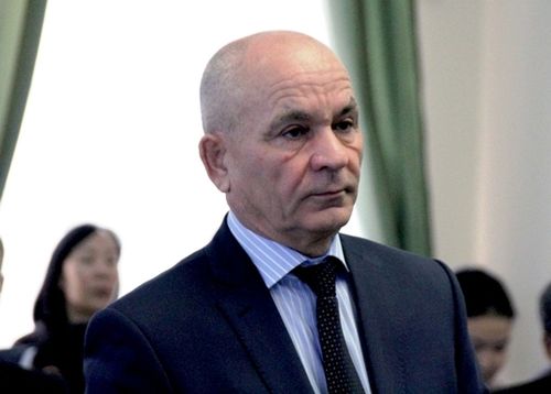 В акции по сбору гуманитарной помощи активное участие принимают депутаты