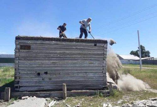 Народные инициативы: В селе Целинное реконструируют водоколонки 