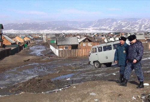 Талые воды и отсутствие электричества волнуют жителей Кызыла