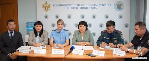 Назы четпээннерниң айыыл чок чоруу дээш…