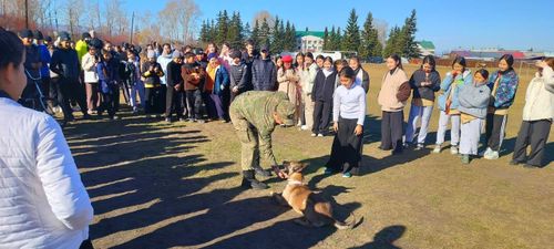 Тандинским школьникам рассказали о работе Сибирской таможенной службы