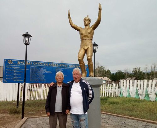 В овюрском Дус-Даге появилась  Аллея с обелиском, посвящённом  борцу   
