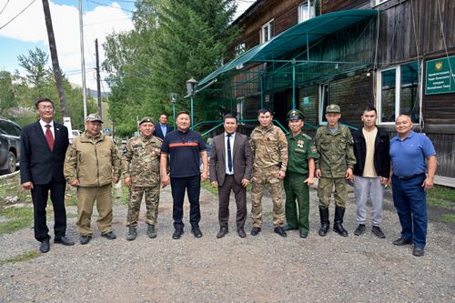 Глава Тувы встретился с участниками СВО в Хову-Аксы