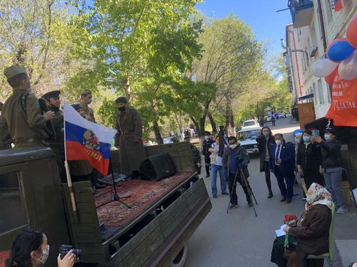 В Туве парады проходят у домов ветеранов