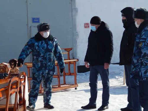 Минфин Тувы ознакомился с производственным сектором исправительной колонии №1