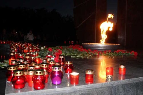 В Туве зажгут онлайн свечи в День памяти и скорби