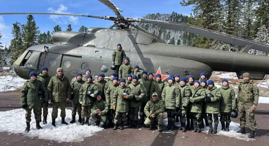 В Кызылском ПКУ отметили День пограничника