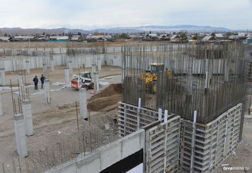 Глава Тувы Владислав Ховалыг посетил строительные объекты Кызылской агломерации