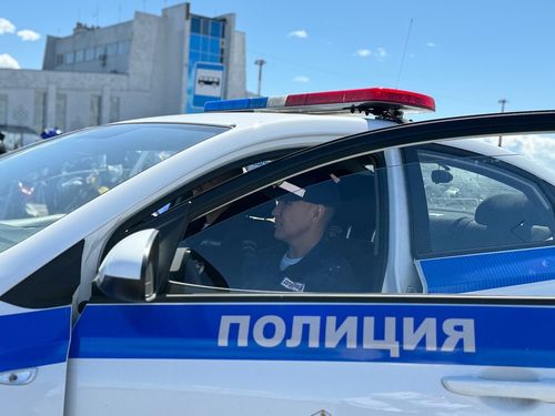 О водителях, представляющих угрозу для безопасности дорожного движения, необходимо сообщить по телефонам 5-66-11, 9-39-39