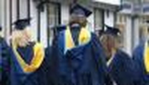 Город молодых: по одежке протягивай ножки