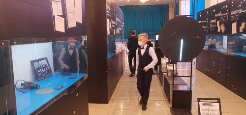 В Кызыле открылась выставка РГО и Экспедиционного центра Минобороны России