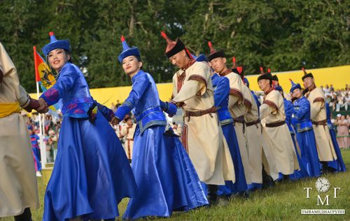 Стань волонтером на Наадыме-2025, присоединяйся к празднику традиций и единства