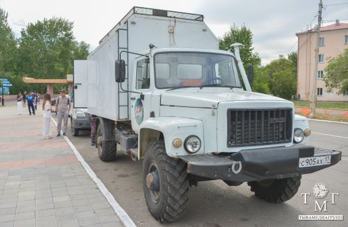 Тува отправила очередную партию автомобилей в зону СВО