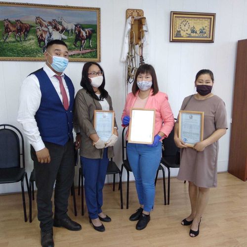 В Дзун-Хемчике семьи получили сертификаты на жилье