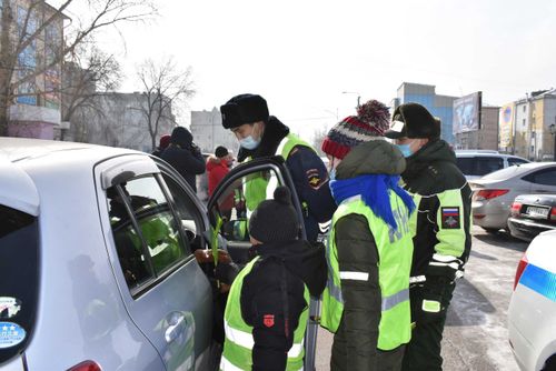 В Туве почти 50 лет действует отряд юных инспекторов движения