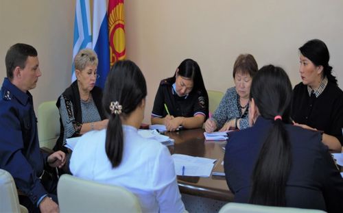 Назы четпээннер херектериниң талазы-биле эки ажылдыг комиссияларны илередир