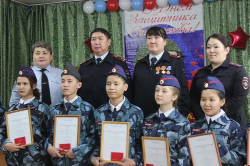 Активисты отряда «Юный друг полиции» школы № 4 г. Кызыла приняли присягу